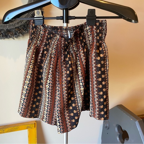 Bohemian Patterned Shorts - Picture 1 of 3